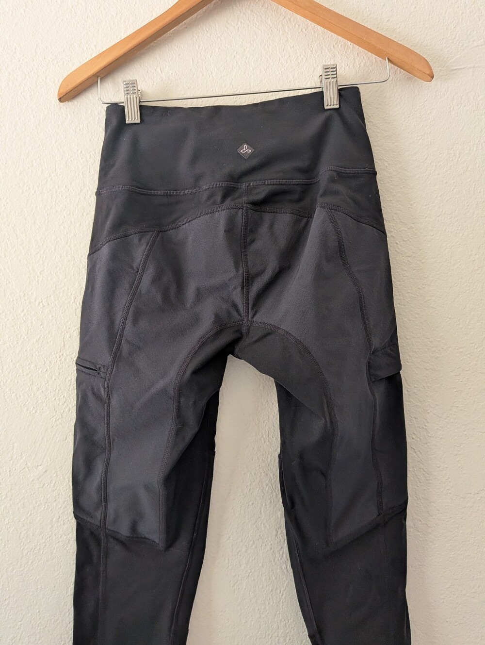 Prana Rockland Leggings Black Cargo Pocket Hiking Climbing Athletic Size S - Picture 6 of 9